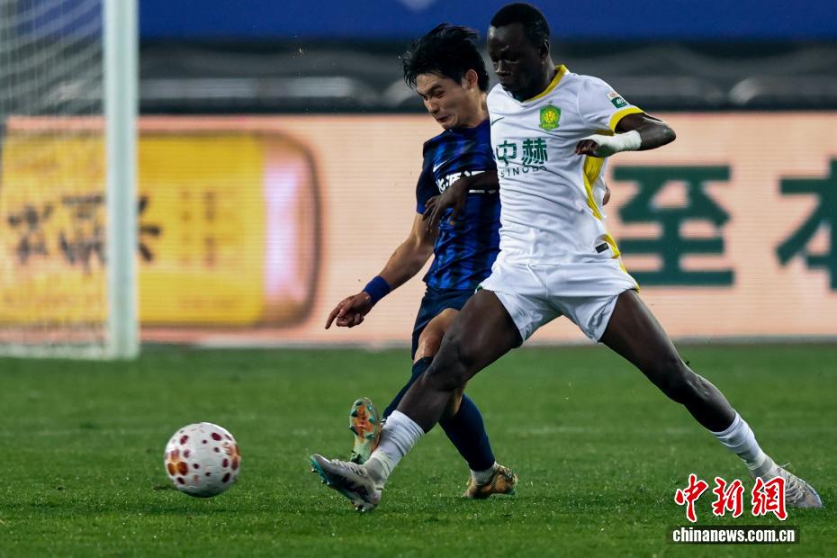 中超联赛：武汉三镇队主场负于北京国安队