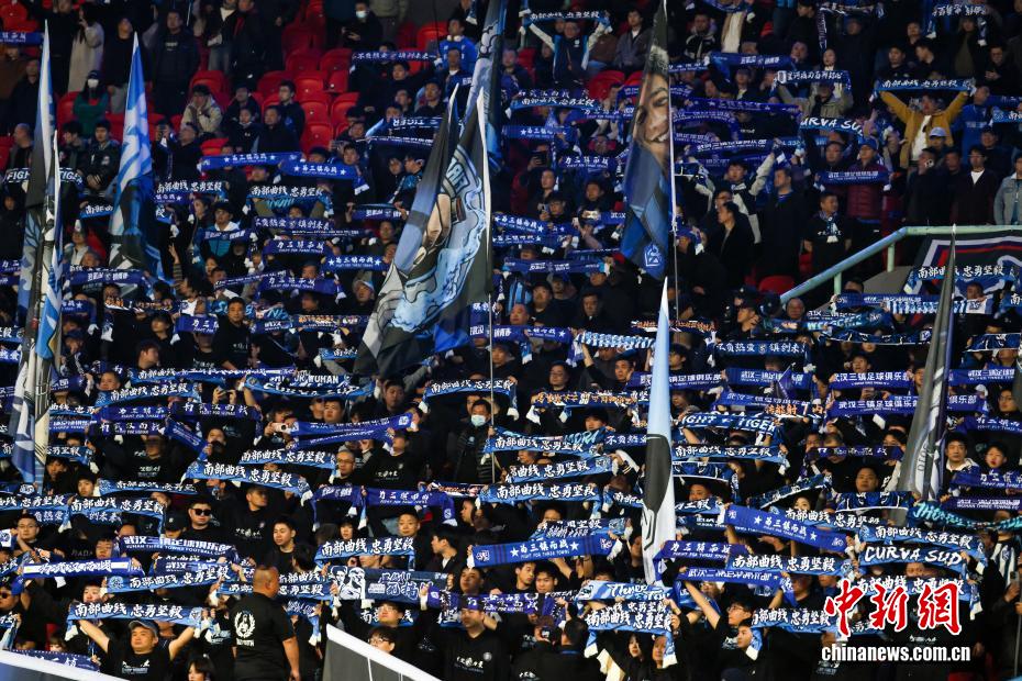 中超联赛:武汉三镇队主场负于北京国安队 中超联赛:武汉三镇队主场负于北京国安队