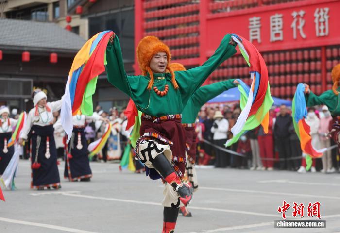 第二届青海省锅庄舞邀请赛决赛举行 第二届青海省锅庄舞邀请赛决赛举行