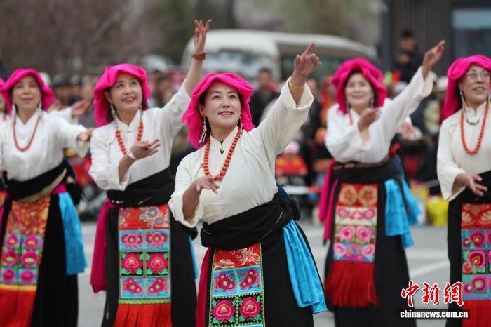 第二届青海省锅庄舞邀请赛决赛举行