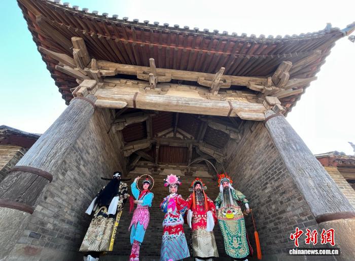 何以中国？古戏台依然“有戏”——一方木石的年轮与温度