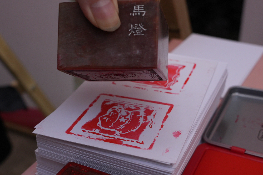 江西南昌：长征精神在指尖与诵读中传承