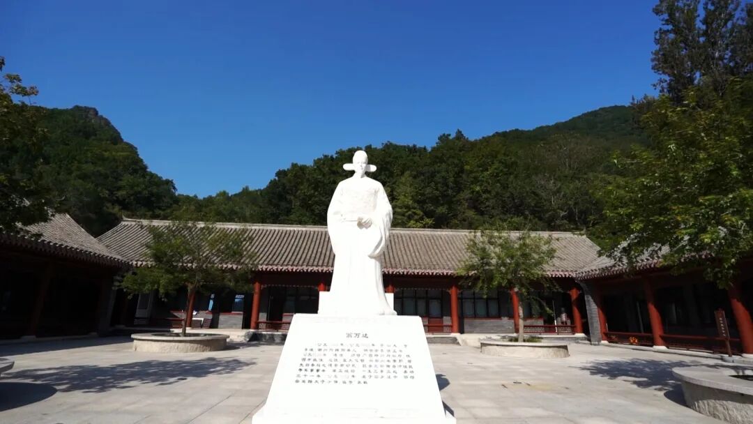 【洞见长城】第六集丨侯志刚:跑步寻长城 坚定向前行