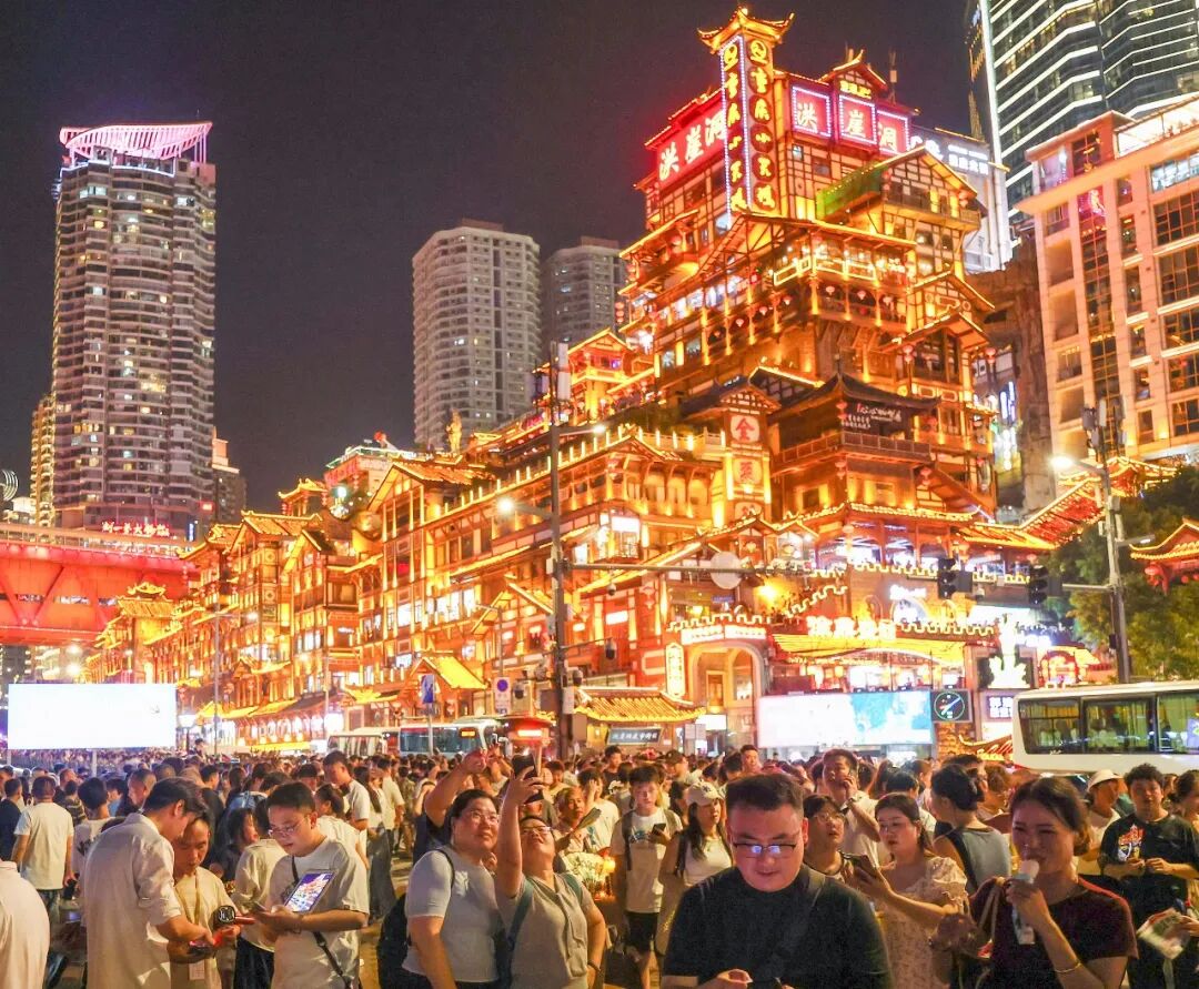 在“火炉”重庆,老外为何直呼“Cool”
