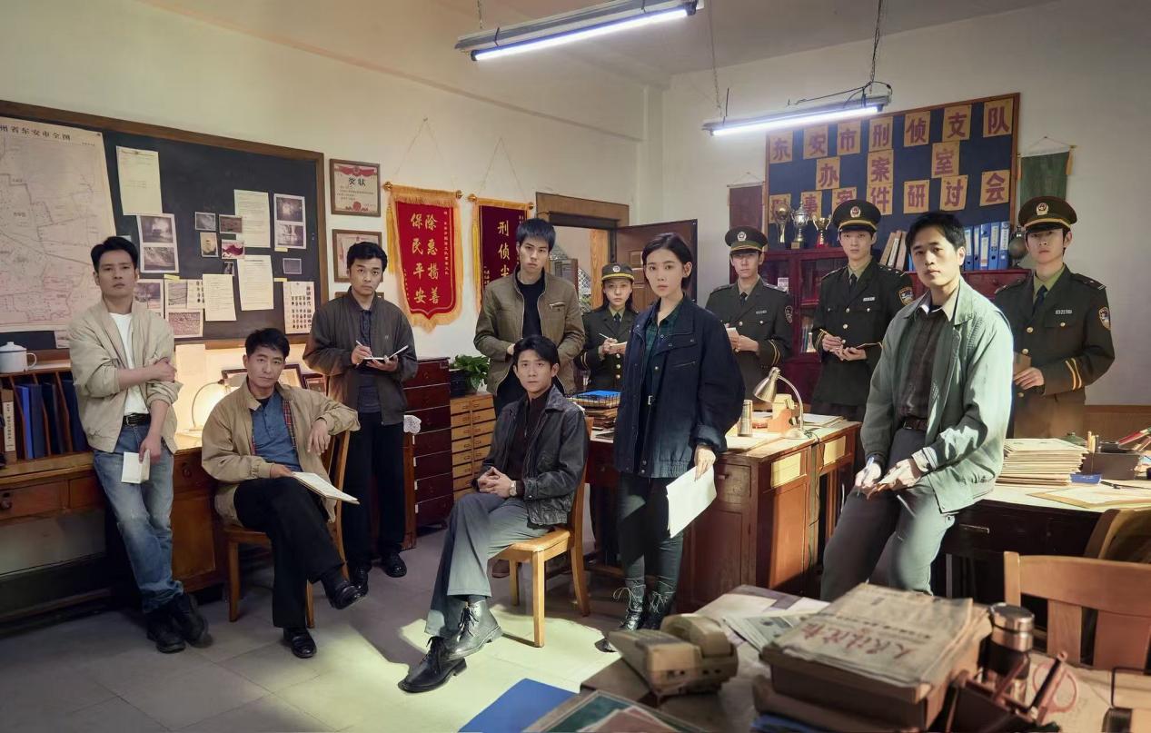 回溯公安英雄成长历程，续写现实主义刑侦经典——评电视剧《重案六组：消失的警号》