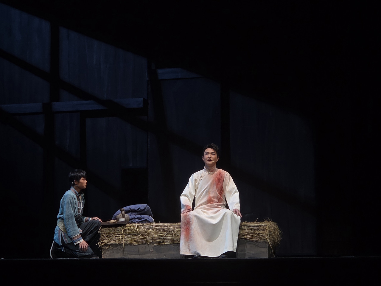 南剧《生命壮歌》在北京上演：一曲施南调，演绎烽火岁月
