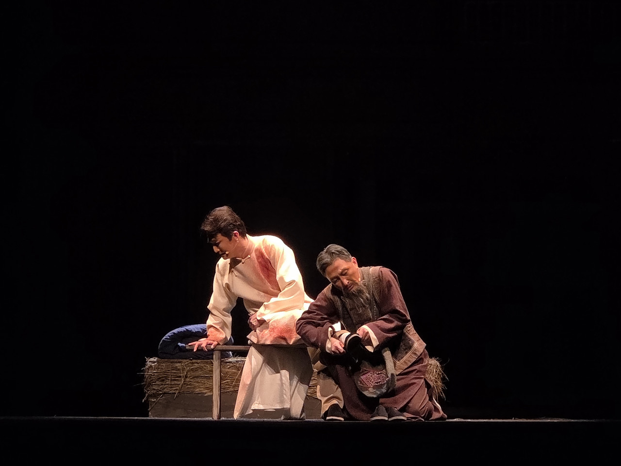 南剧《生命壮歌》在北京上演：一曲施南调，演绎烽火岁月