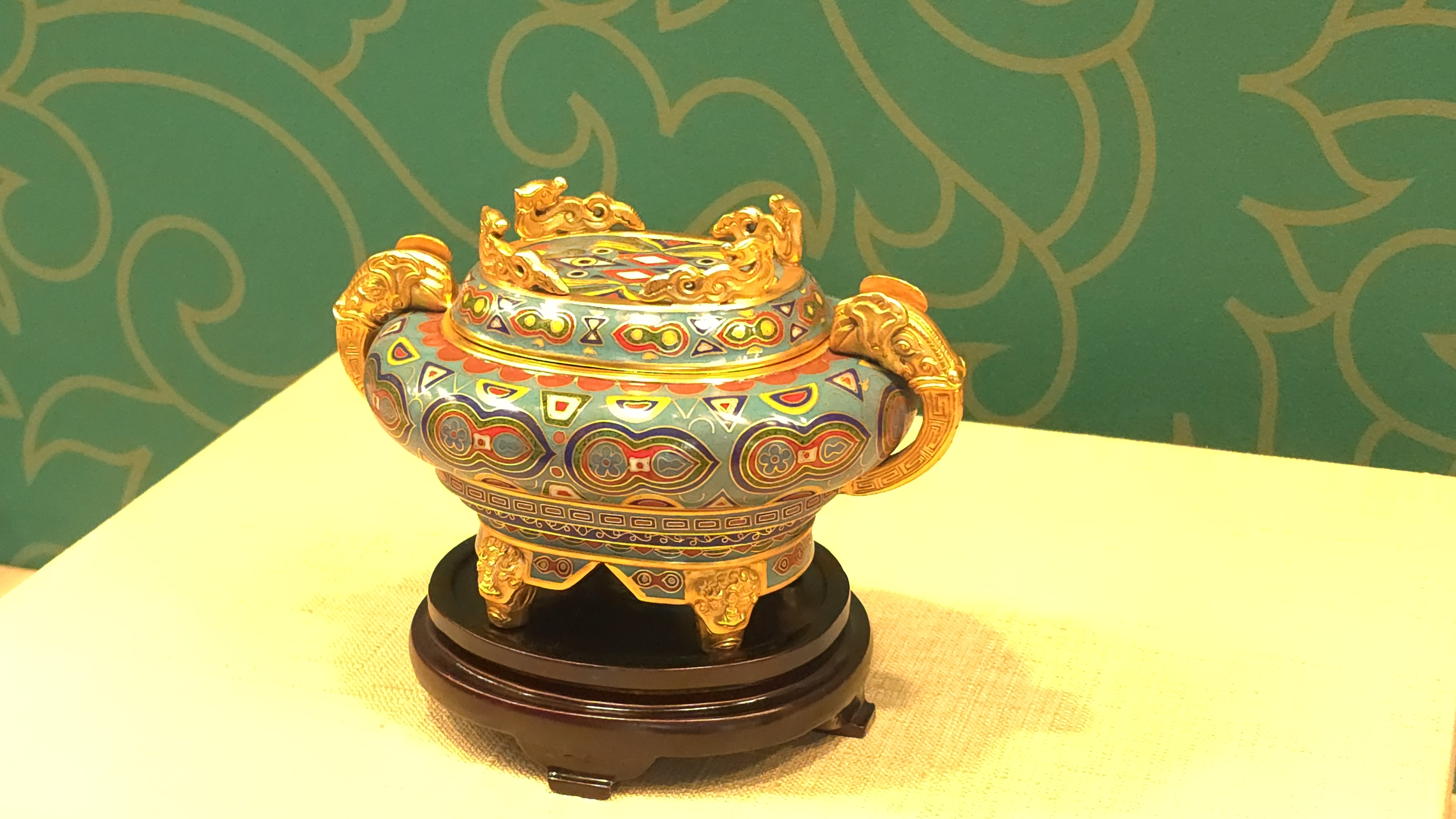 景泰蓝宫廷艺术特展亮相恭王府博物馆