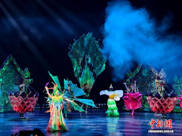 古韵新声引客来 傣族章哈成西双版纳文旅名片