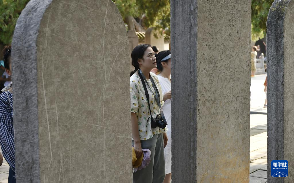 走进嵩阳书院 感受古韵文风