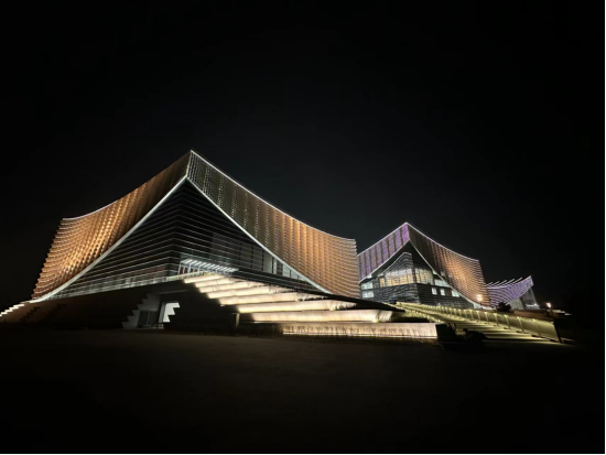 北京艺术中心竣工 “文化粮仓”惊艳亮相大运河畔