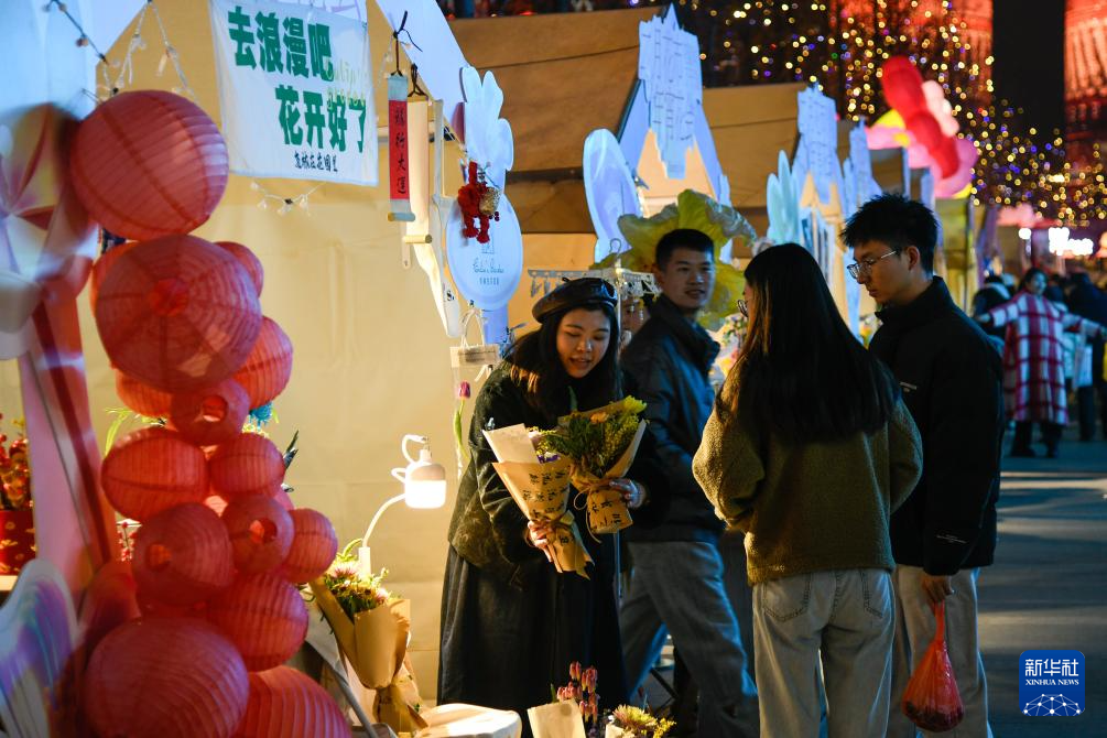 成都：逛年宵花市 喜迎新春