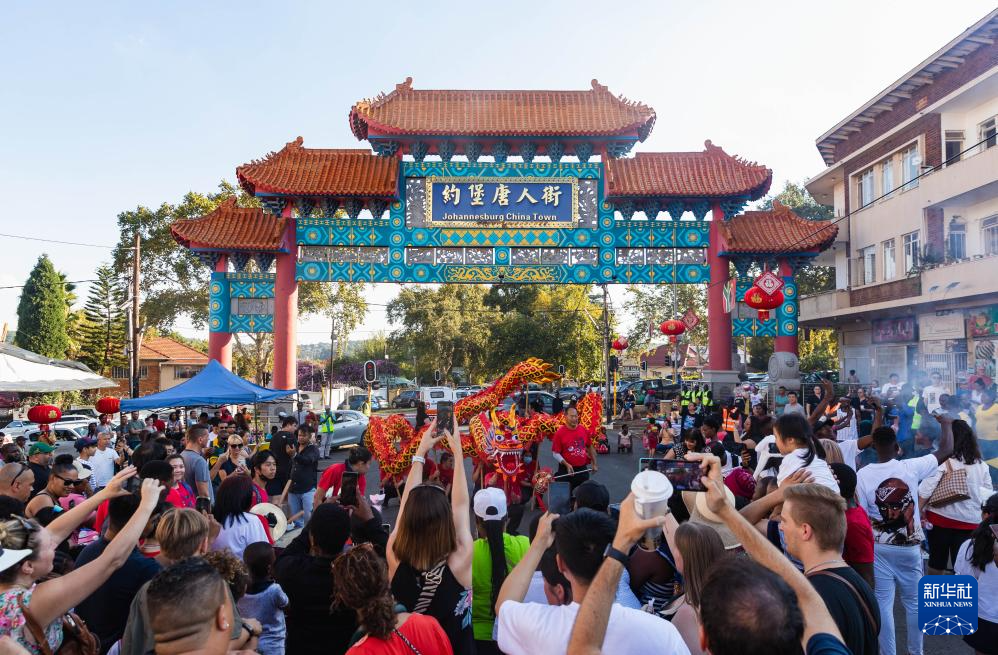 多彩春节活动在多国举行