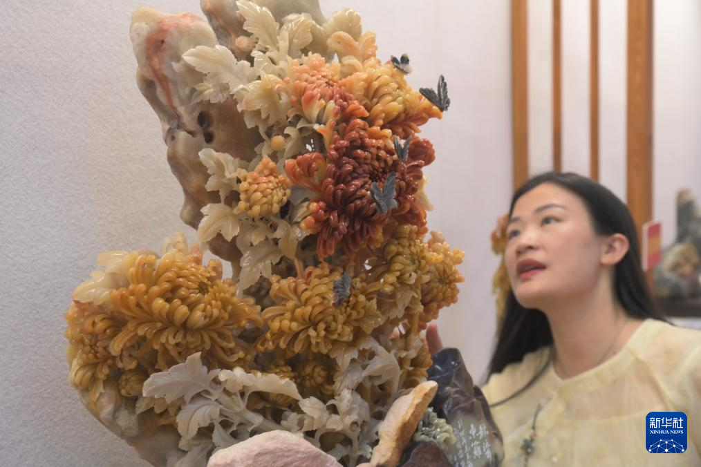 第四届中国工艺美术博览会在福州举行