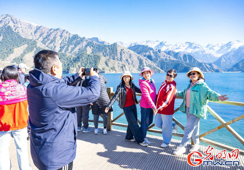 【网络中国节】银发经济热，绘出最美“桑榆红”