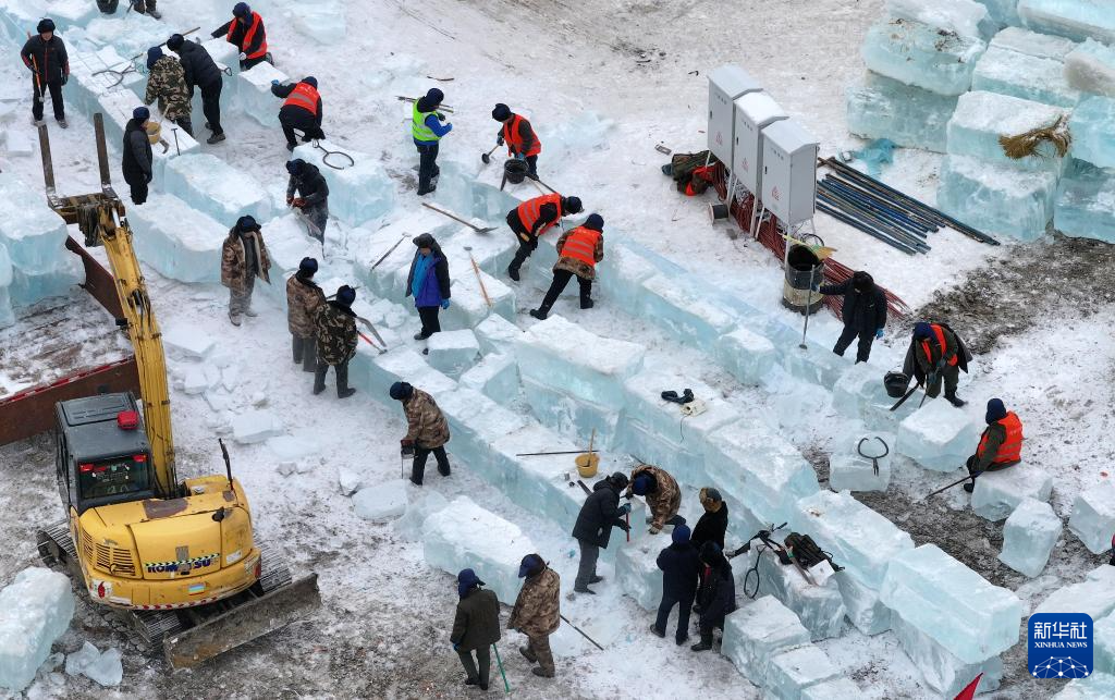 哈尔滨冰雪大世界冰建施工启动