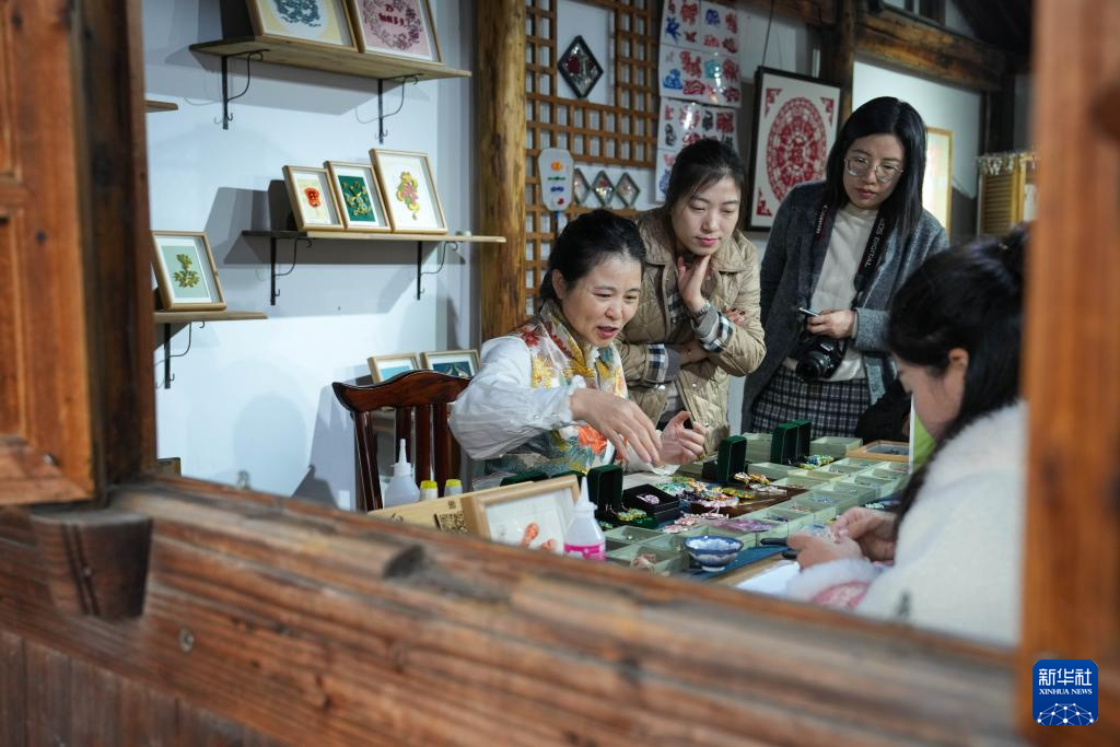 高质量发展调研行｜宁波鄞州：非遗技艺点亮美丽乡村