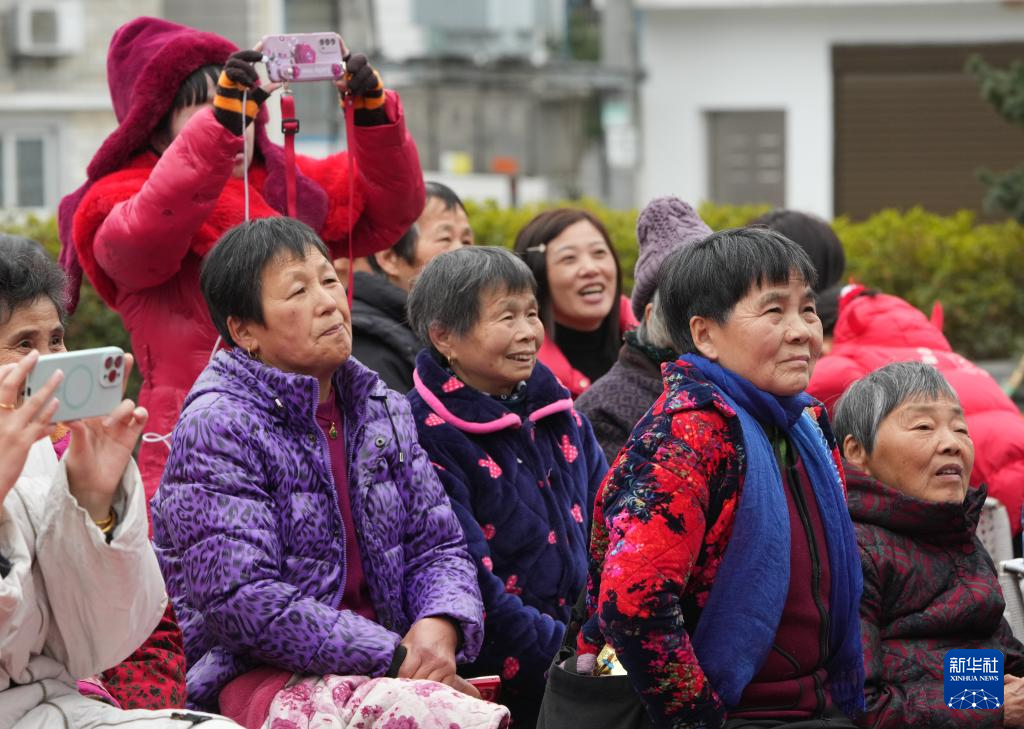 文化中国行·镜头里的非遗年｜越韵绕梁迎春来