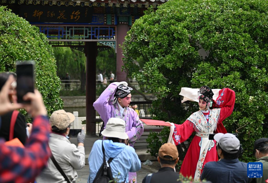 天津：在百年公园邂逅一出好戏
