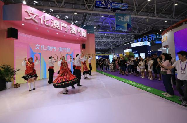 科技“整活”文化，这届文博会含“AI”量飙升