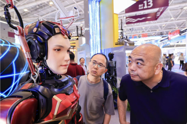 科技“整活”文化，这届文博会含“AI”量飙升