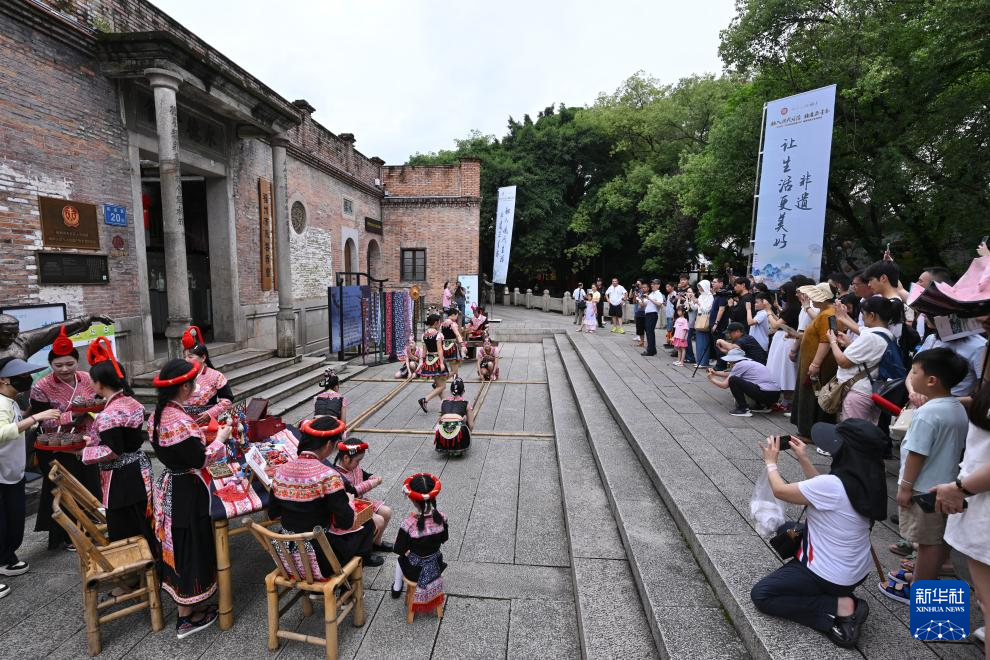福建：融入现代生活 非遗正青春