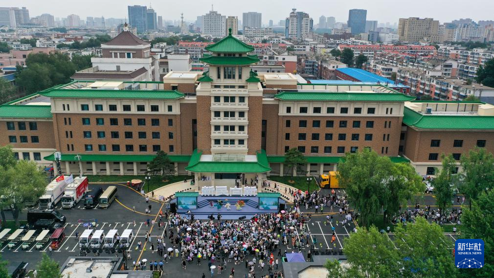 吉林首条中国历史文化名街——长春新民大街开街迎客