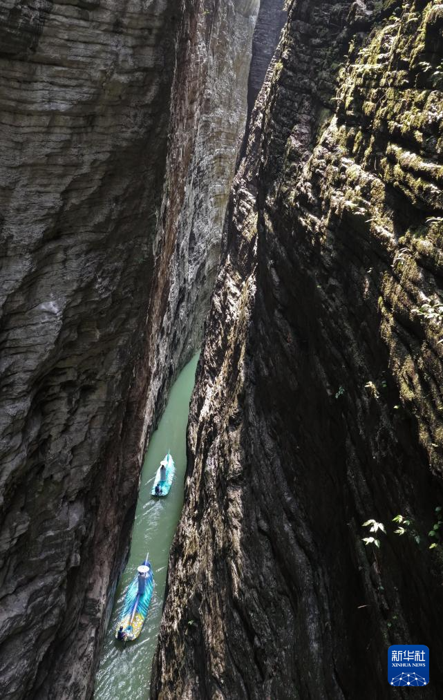 湖北鹤峰：屏山峡谷 秘境寻踪