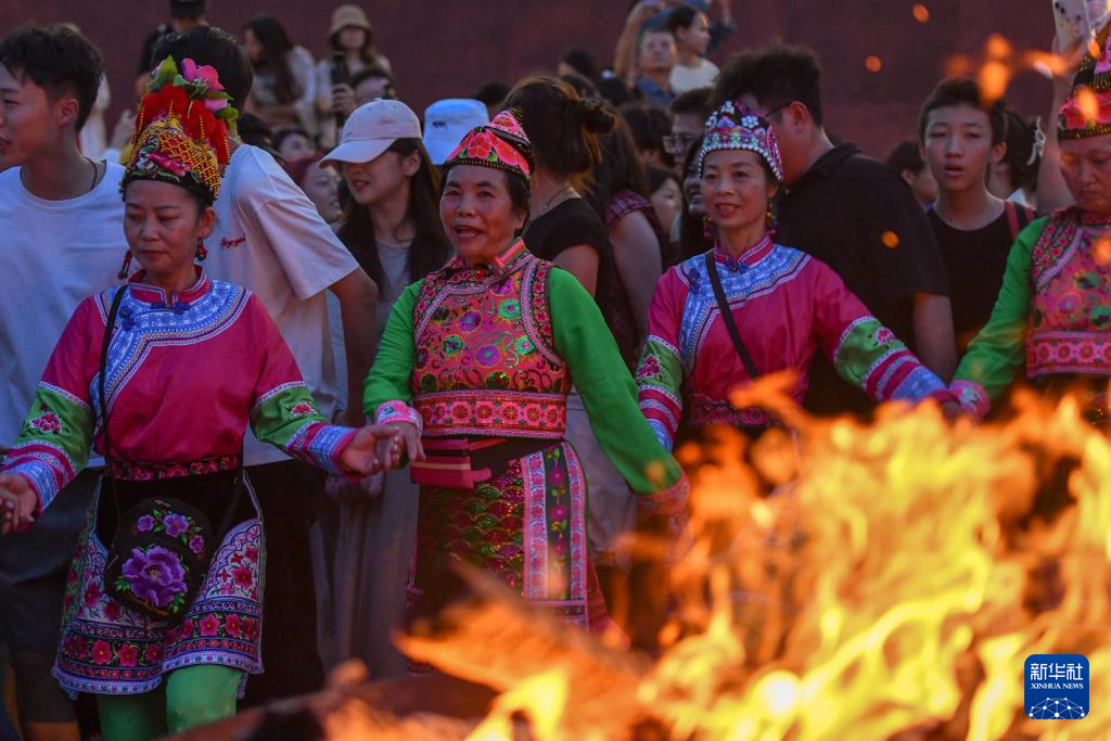 镜观·非遗 | 彝族打歌：焰舞千年 踏地为诗