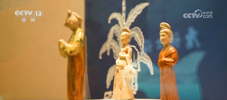 暑日“打卡”博物馆特色展览 “文化消暑”成为假期出游新风尚