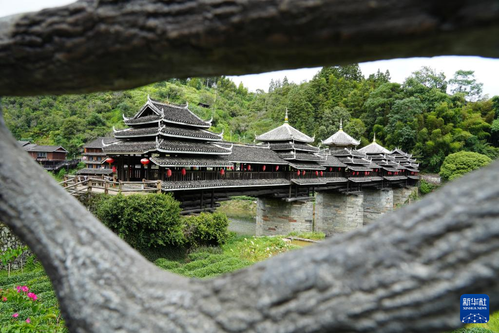 广西三江：风雨桥上遇非遗