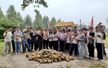 【网络中国节】中秋遇校庆，首都师大良乡校区留校学生这样庆祝