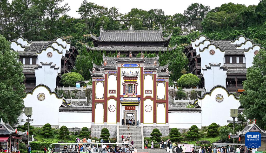 国庆中秋假期国内出游8.88亿人次