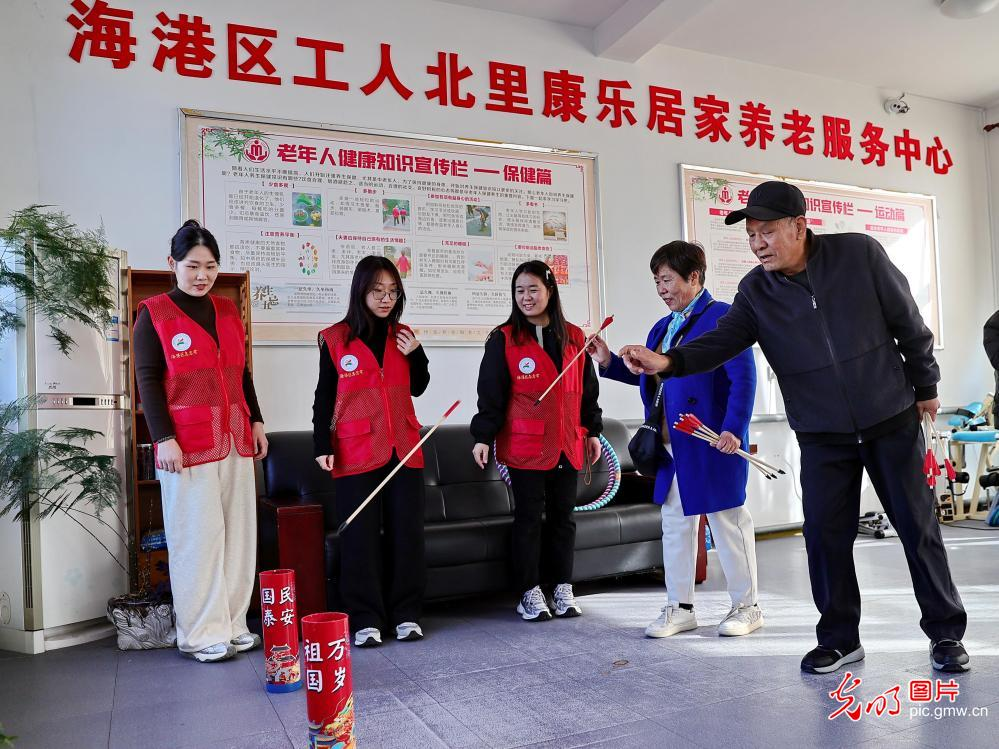 趣味活动迎重阳 趣味活动迎重阳