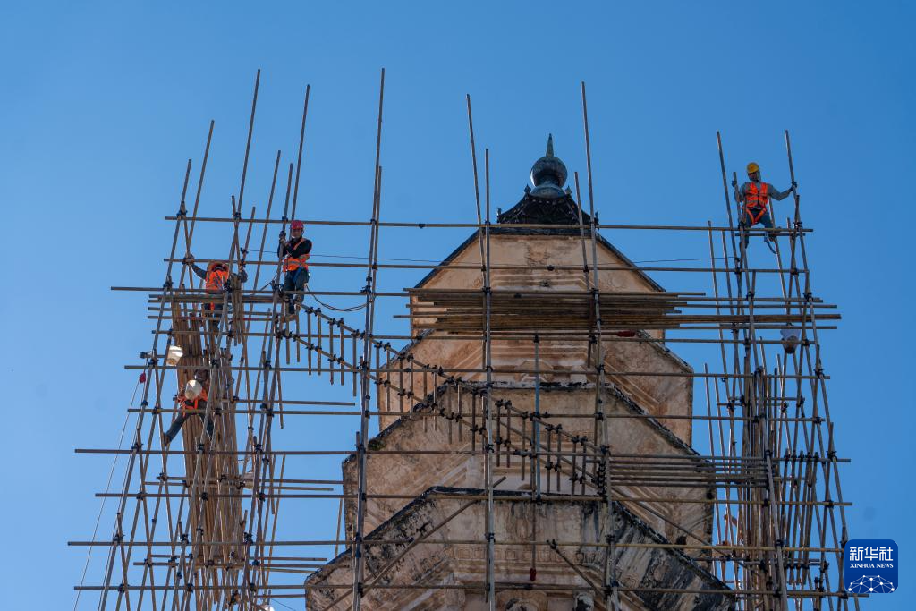 大理崇圣寺三塔安装避雷装置