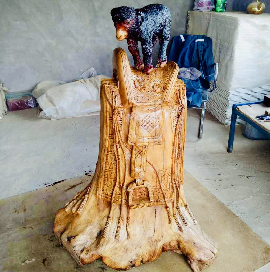 他用20年，把枯根变成“会说话”的传家宝