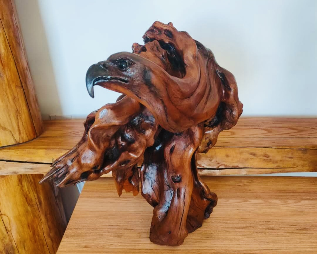 他用20年，把枯根变成“会说话”的传家宝