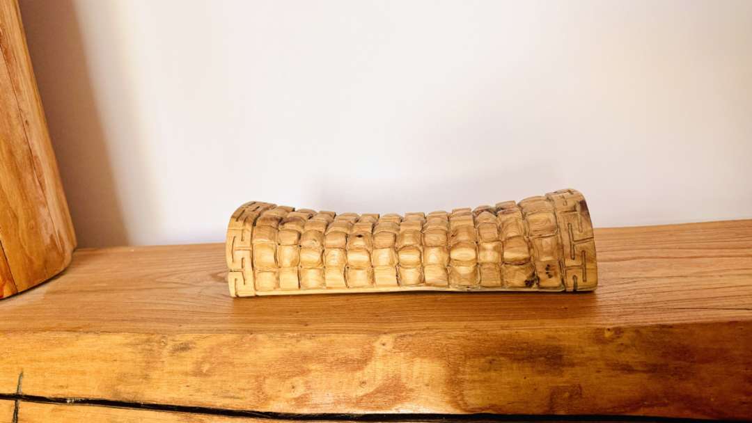 他用20年，把枯根变成“会说话”的传家宝