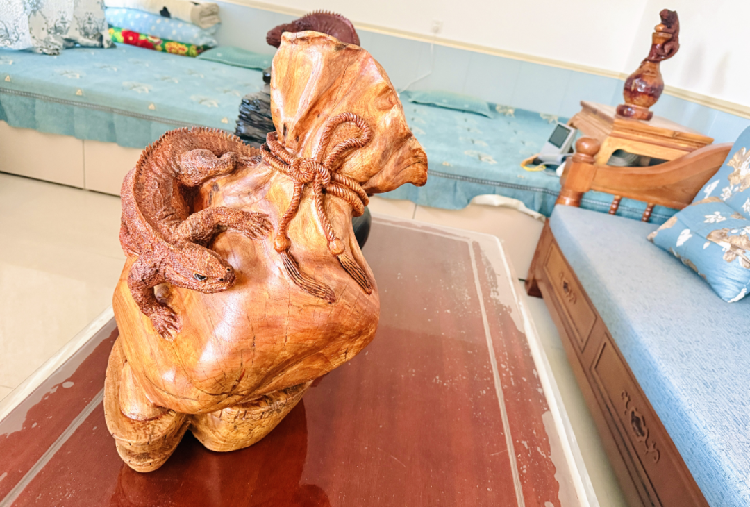 他用20年，把枯根变成“会说话”的传家宝