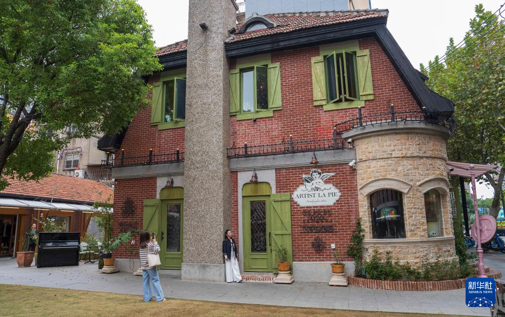 上海愚园路:青春经济添彩艺术生活