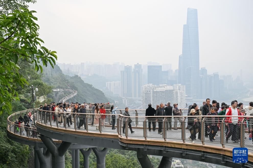 重庆鹅岭栈桥成为旅游新地标