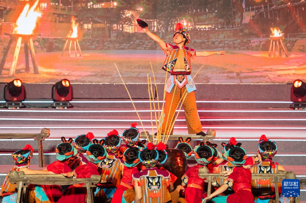 2025年湖南“欢乐潇湘”优秀群众文艺作品展演在长沙举行