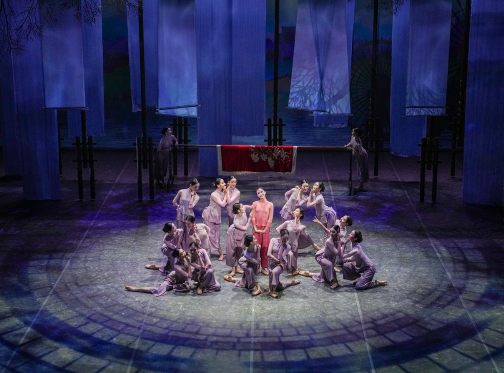 礼赞青春信仰，再绽经典芬芳——《百合花》亮相全国舞蹈展演