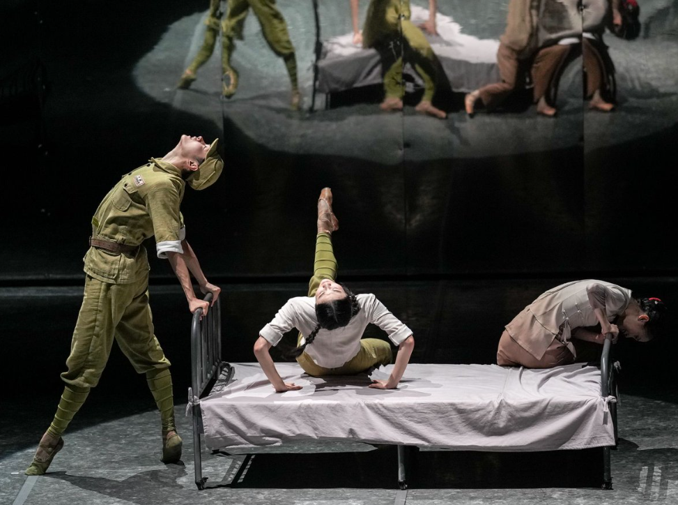 礼赞青春信仰，再绽经典芬芳——《百合花》亮相全国舞蹈展演