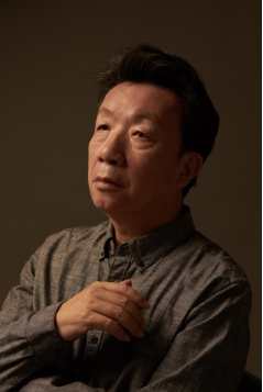 从坪山出发,张国立导演并领衔主演《情歌》深圳站官宣定档