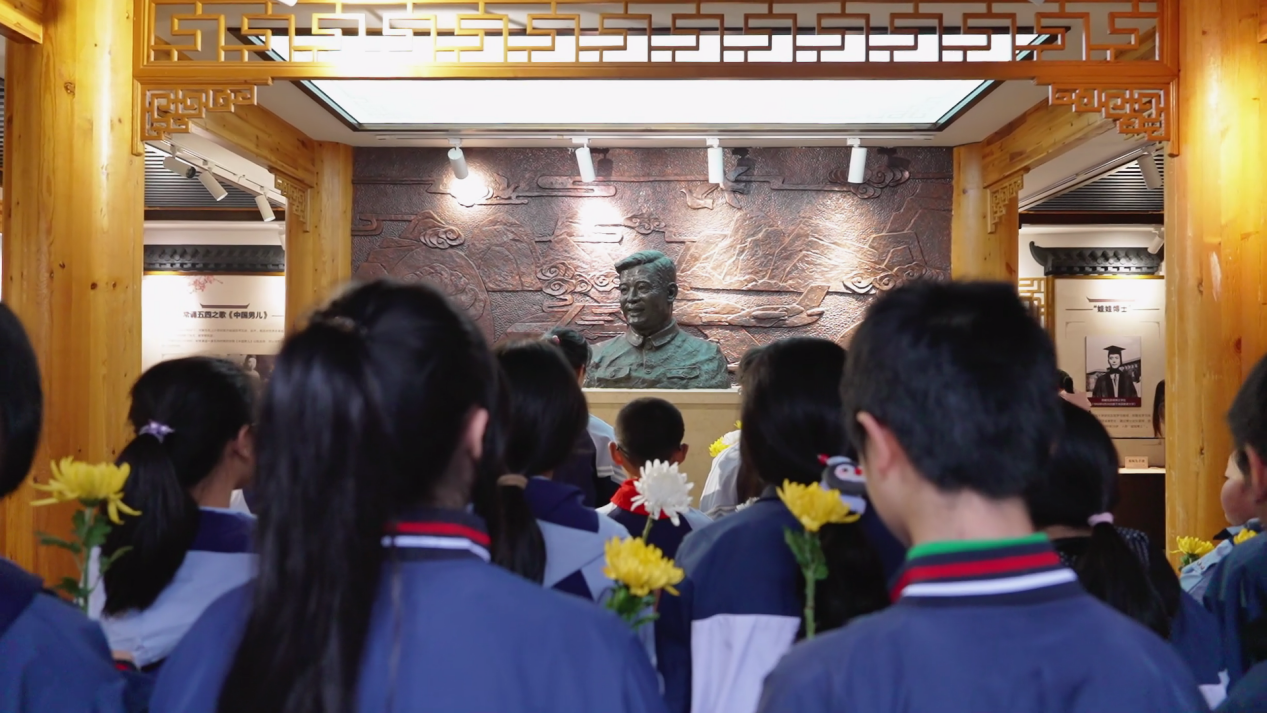 网络中国节|安徽安庆：清明前夕，孩子们走进邓稼先故居……