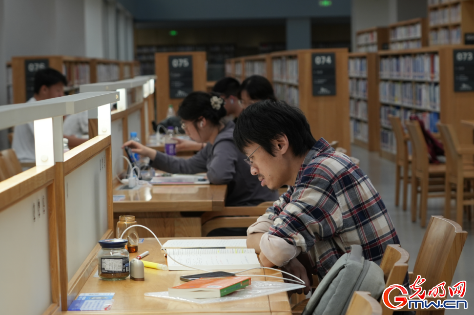 第五届全民阅读大会在江西南昌启帷：四月春光好 正是读书时