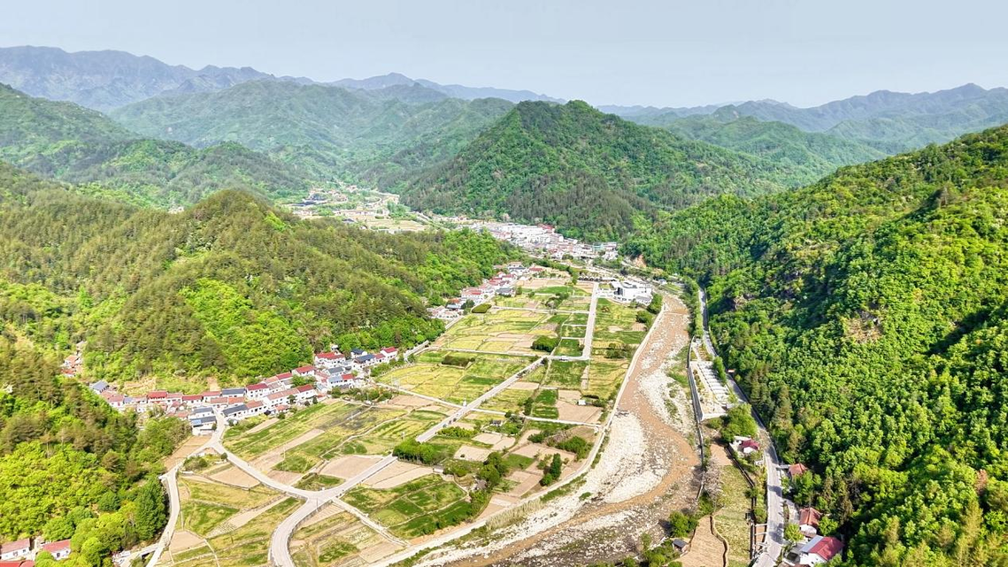 “寻脉·秦岭”创作采风活动走进陕西留坝