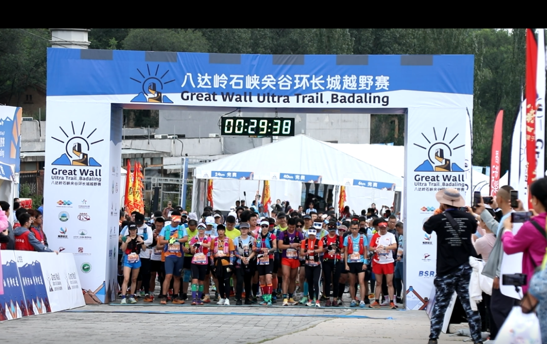 【洞见长城】第六集丨侯志刚:跑步寻长城 坚定向前行