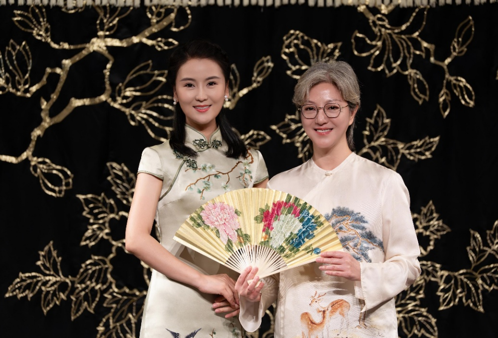 四十载昆坛深耕 梅花奖得主魏春荣喜收新徒潘晓佳 image.png